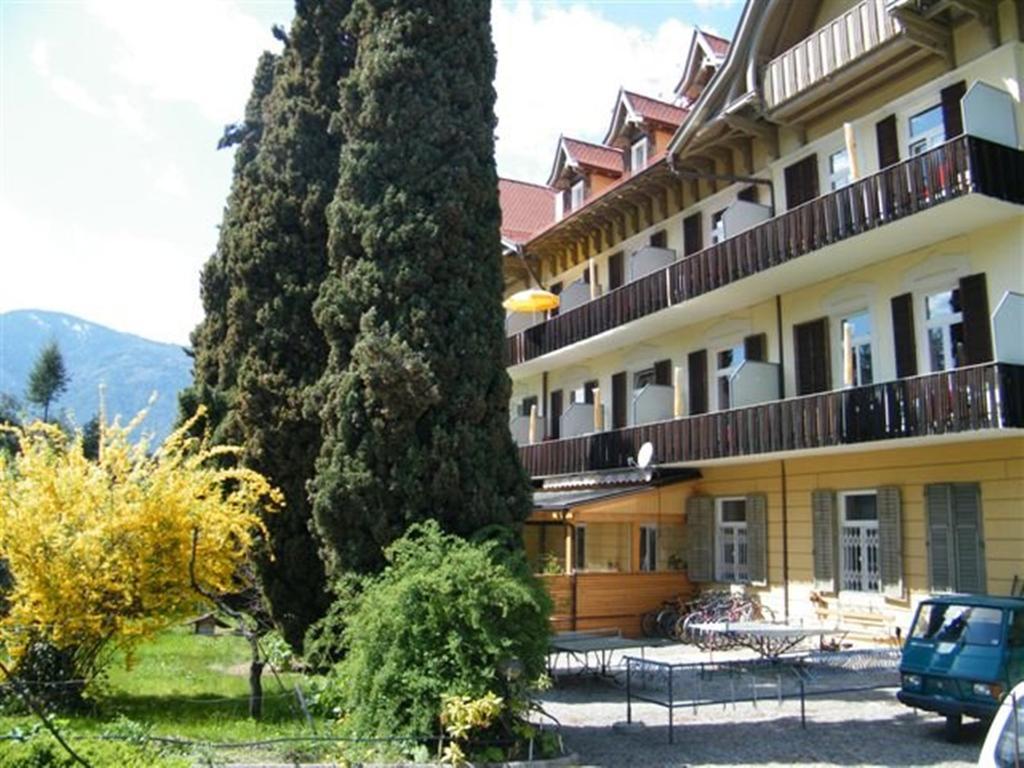 Hotel Angelica Мерано Екстериор снимка