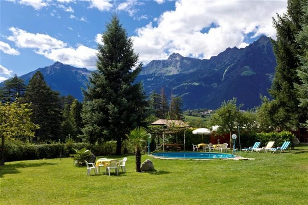 Hotel Angelica Мерано Екстериор снимка