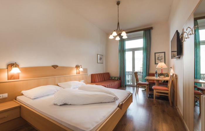 Hotel Angelica Мерано Екстериор снимка