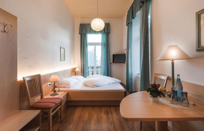 Hotel Angelica Мерано Екстериор снимка