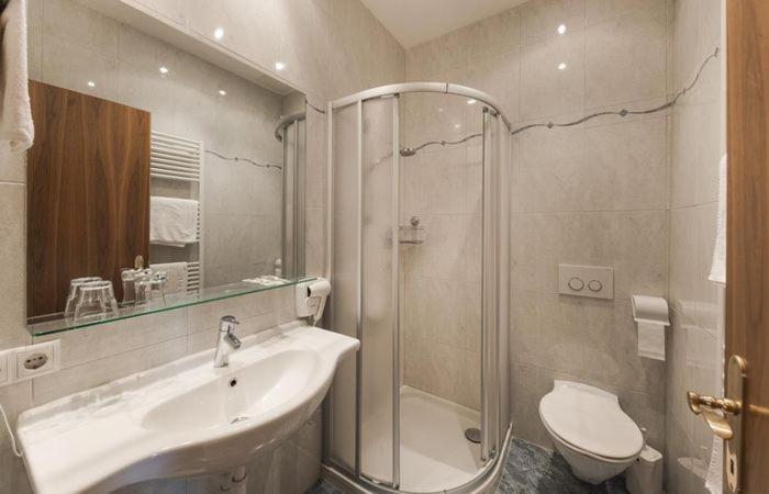 Hotel Angelica Мерано Екстериор снимка