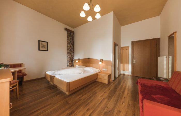 Hotel Angelica Мерано Екстериор снимка