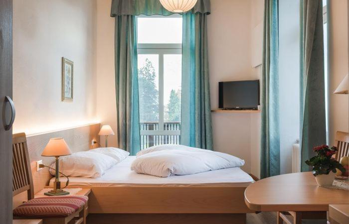 Hotel Angelica Мерано Екстериор снимка